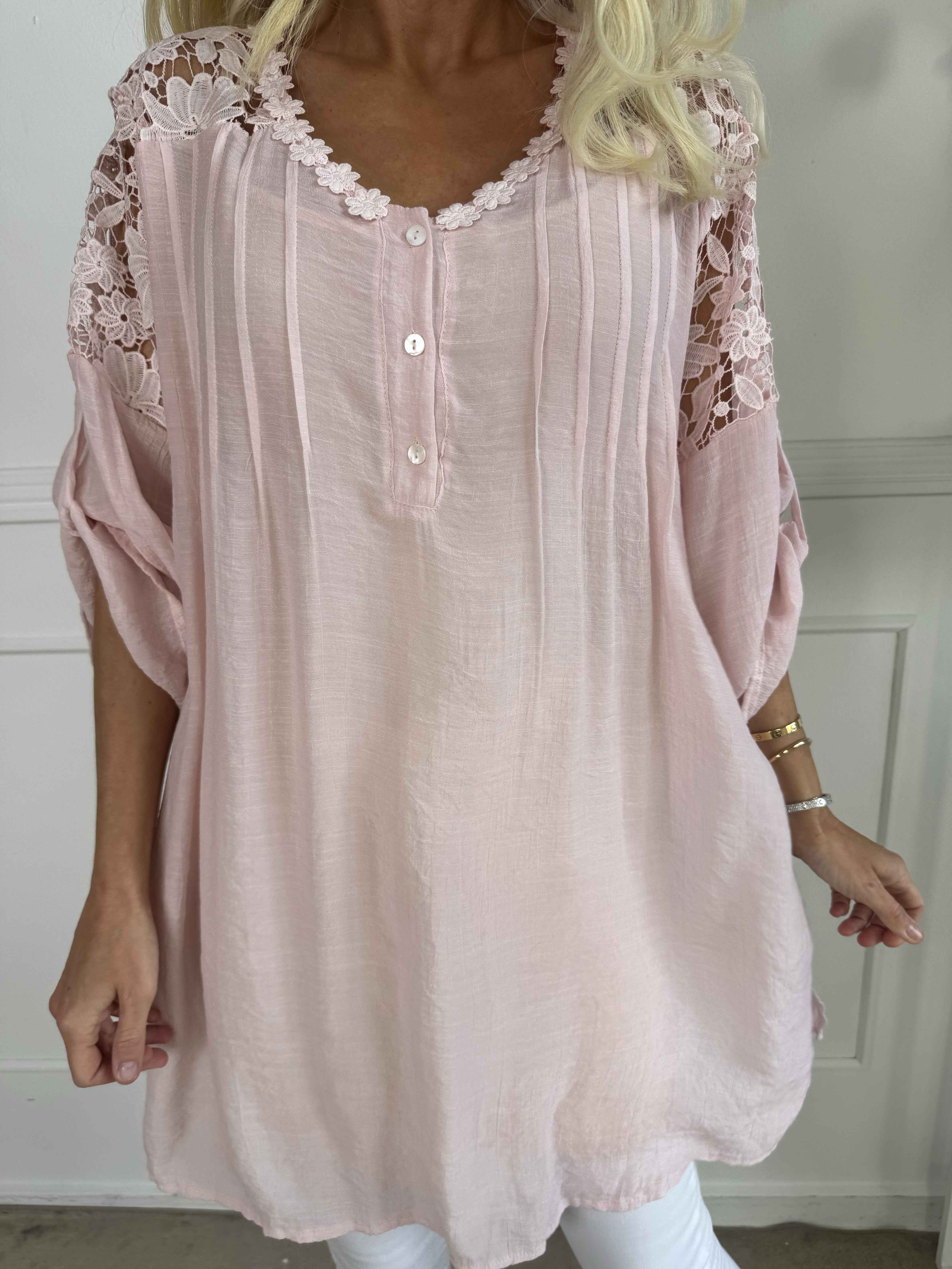 Rosalie - Söt feminin tunika med broderad rygg